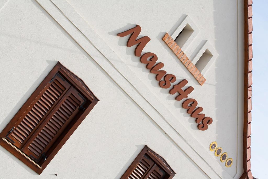 ホテル Maushaus Vemend エクステリア 写真