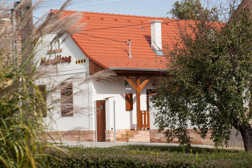 ホテル Maushaus Vemend エクステリア 写真