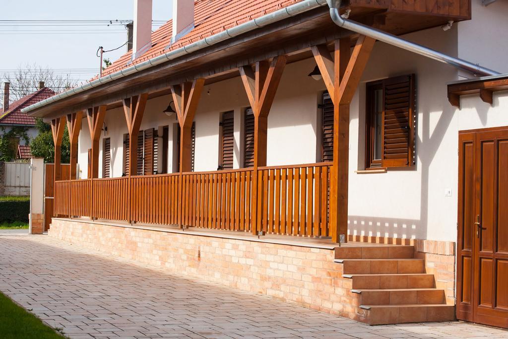ホテル Maushaus Vemend エクステリア 写真